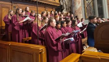 Sacred Heart School choir in Rome