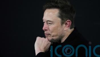 Elon Musk suggests he could buy Ryanair amid 'idiot' spat with boss Michael O&rsquo;Leary