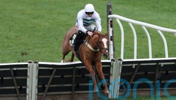 Mondo Man seeking Imperial honours at Sandown