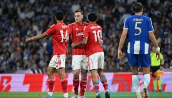 Bizarre own goal keeps Nottingham Forest&rsquo;s European hopes alive against Porto
