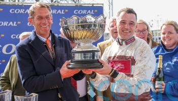 Scottish National hero Kap Vert rounds off memorable campaign for Hobbs and White