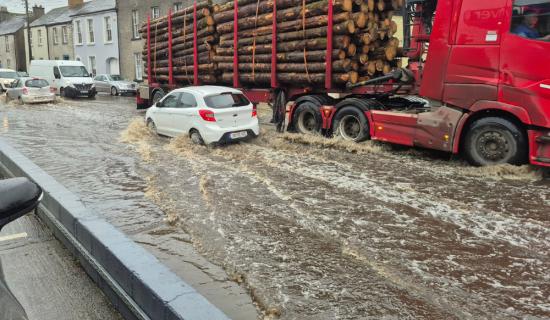 WATCH: Laois town almost at a standstill amid awful flooding on multiple roads