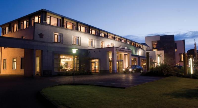 Tullamore Court Hotel take on Mannequin Challenge