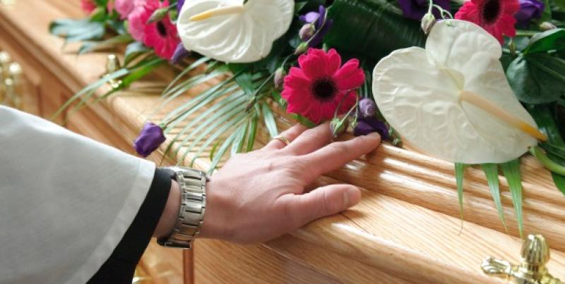 What to do when a loved one dies abroad 