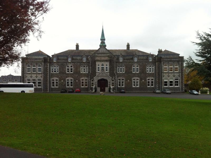 Cistercian College Roscrea to close 