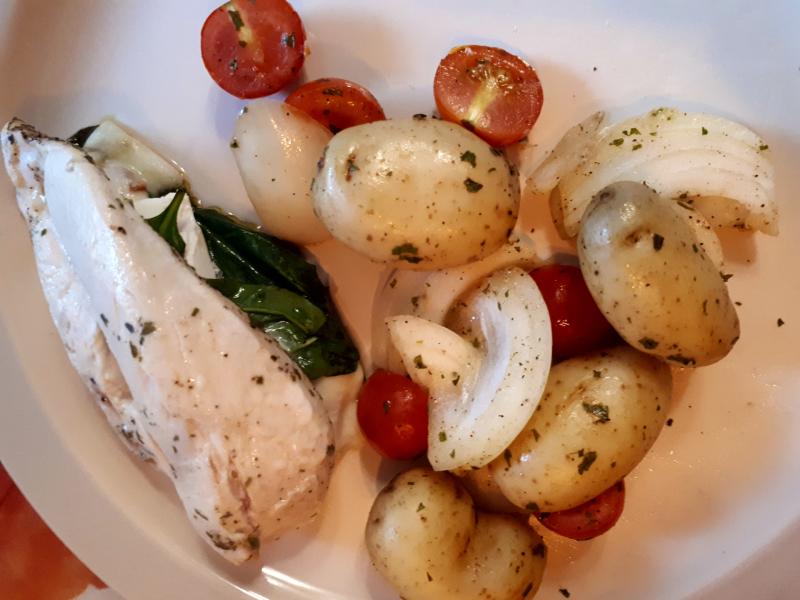 MONDAY MOTIVATION: A quick and easy chicken, spinach and mozzarella recipe 