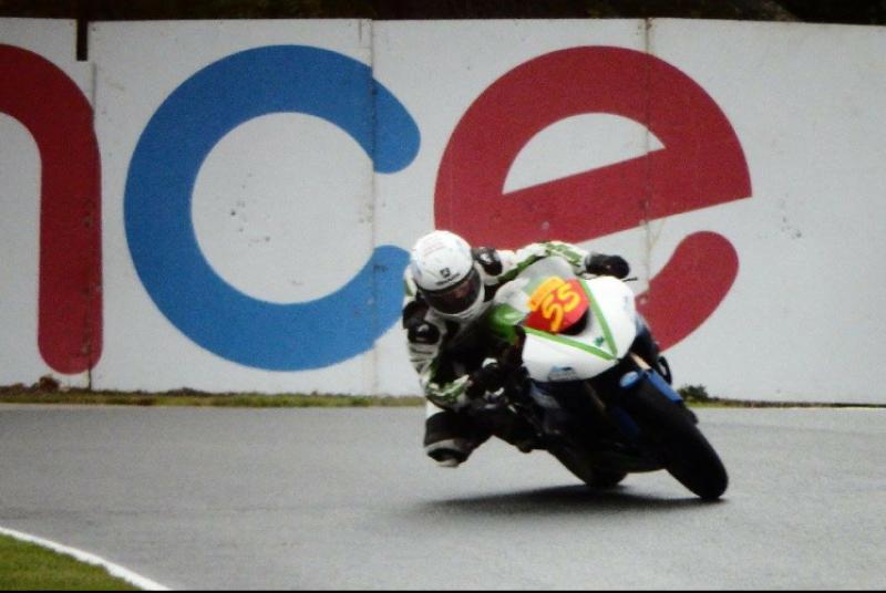 Offaly racer flies through the field at Oulton Park 