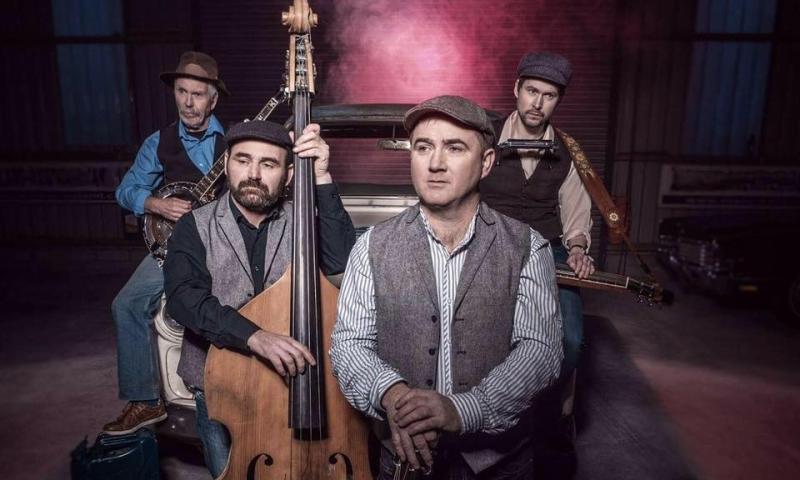 Stephen Rosney and the Back Axles