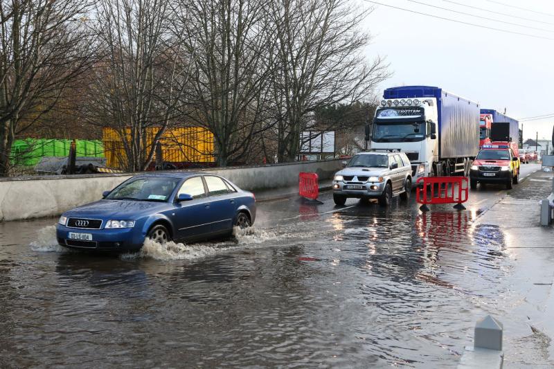 Portarlington Flooding: Irish Defence Forces deployed as River Barrow burst its banks