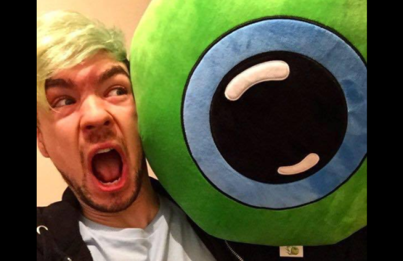 Worldwide YouTube star from Offaly to appear on RTE Late Late Show