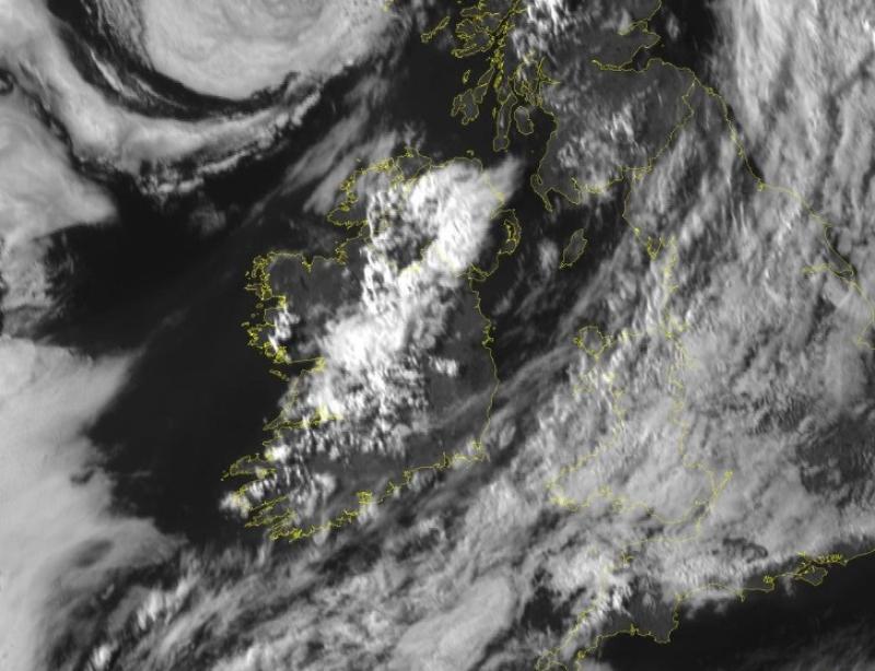 WEATHER WARNING: Motorists urged to use extreme cause with torrential rain hitting parts of Offaly and more thundery showers on the way