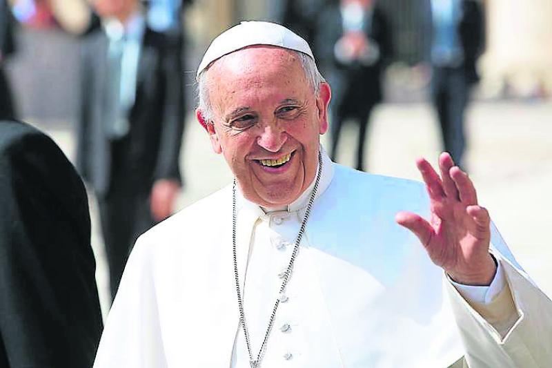 'Young people of Offaly' - We want your photographs from the Pope's visit to Ireland 
