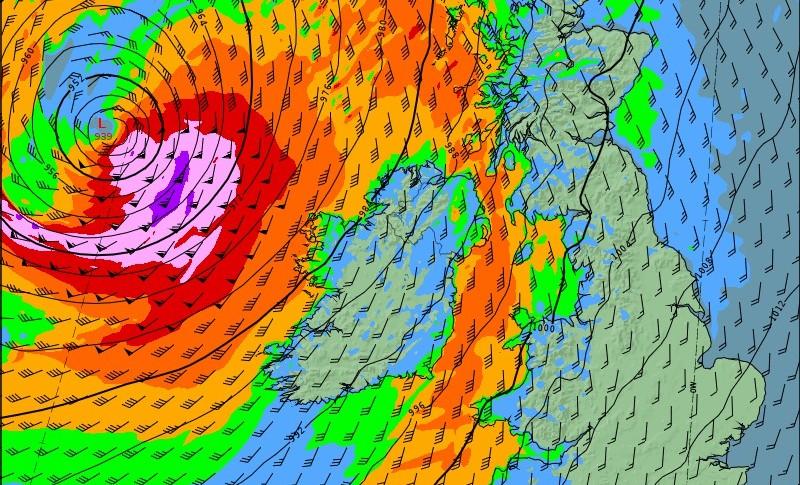 Storm Callum currently undergoing 'bombogenesis' before hitting Ireland tonight