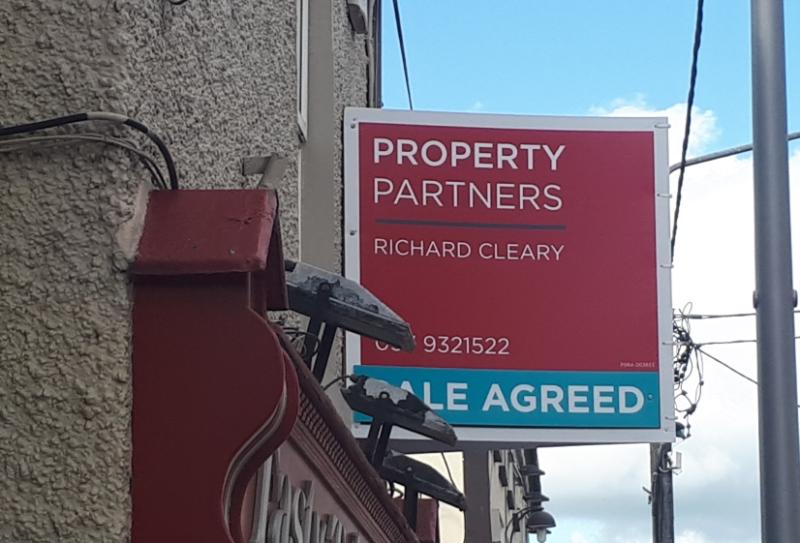 'Sale agreed' for popular longstanding Tullamore take away Offaly Live