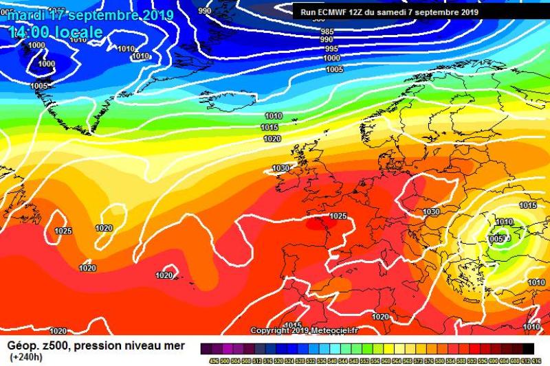 'More like T-shirt and suncream than wellies,' says local forecaster on Ploughing weather 