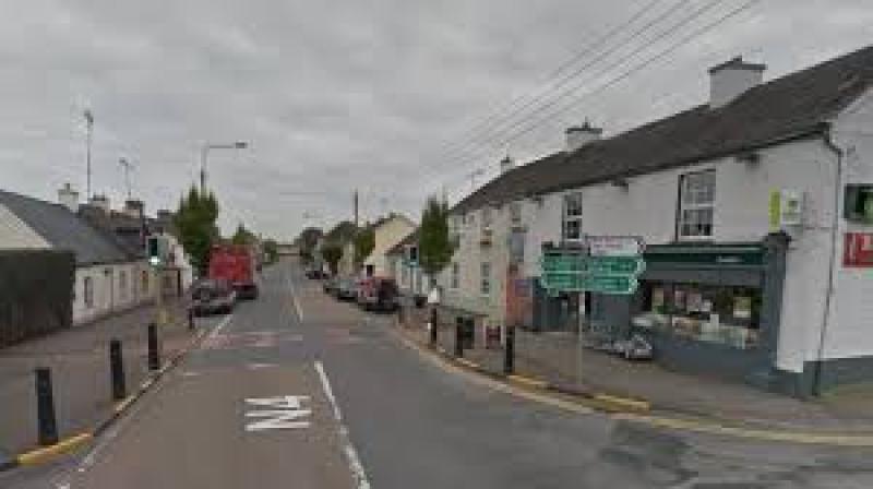 Thieves evade several garda units and helicopter in high-speed Midlands chase