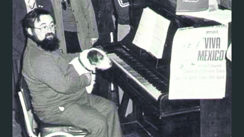 The late Sean Gilligan filled the role of Musical Director of Tullamore Musical Society for many years.