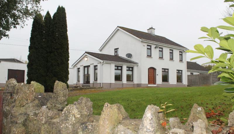PROPERTY WATCH: 5 houses for sale for under €250,000 in Offaly 