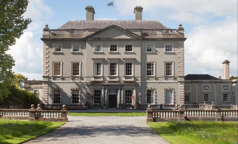 Billionaire announces plans for Open Day at stunning mansion in the Midlands