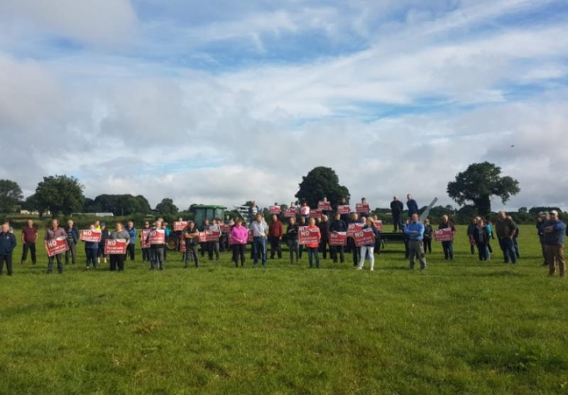 Offaly family farm removed from auction after community comes out to protest forced sale