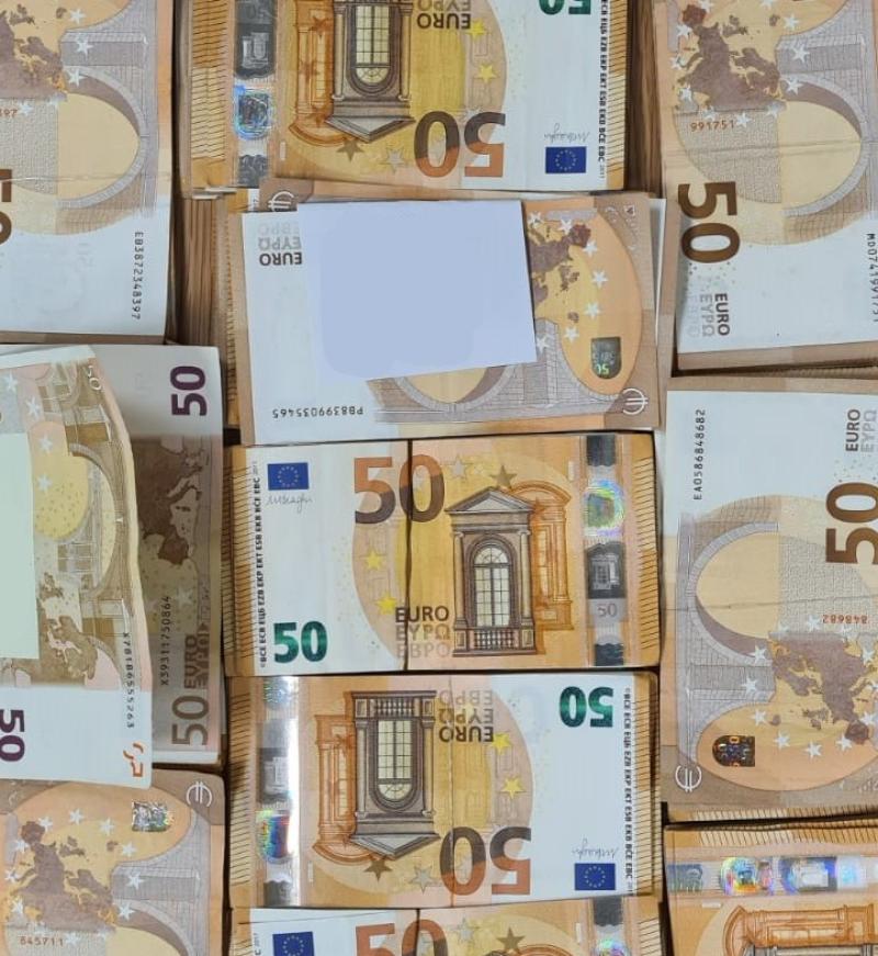 Massive cash figure seized in Garda raids tackling suspected overseas 'terrorist financing'