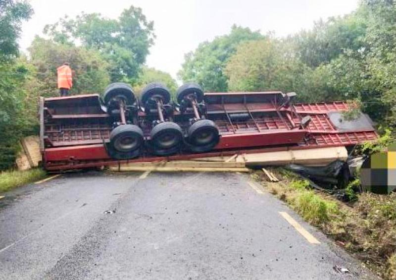 Road repairs underway at site of overturned truck in Laois