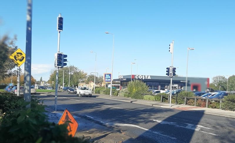 New traffic lights installed on busy road in Tullamore