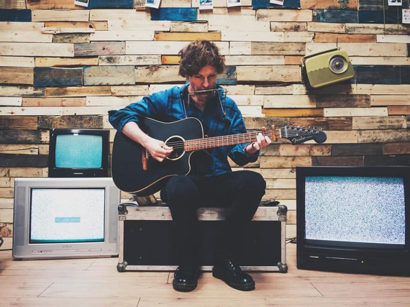 Young Roscrea songwriter makes waves in a sea of uncertainty