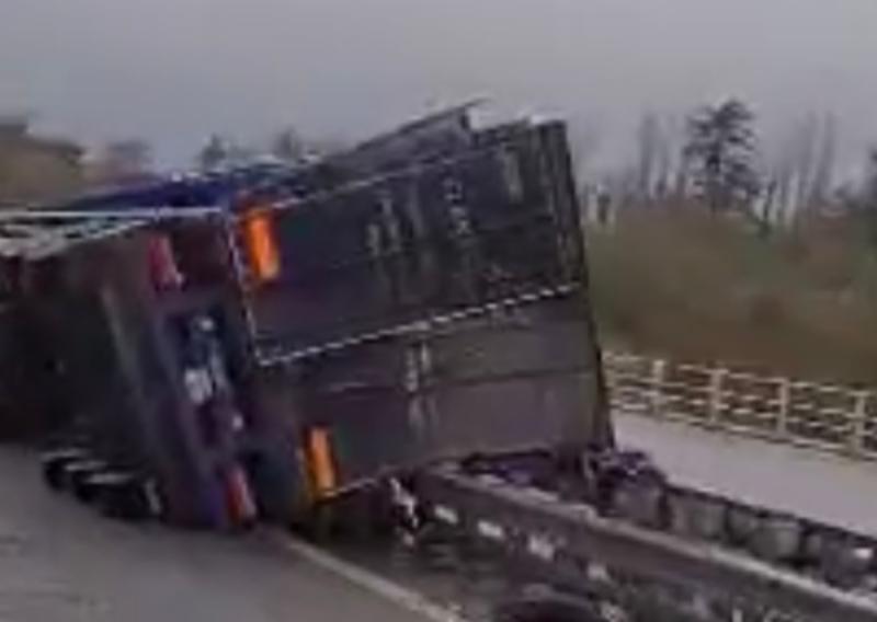 Truck overturns on motorway as Storm Barra intensifies