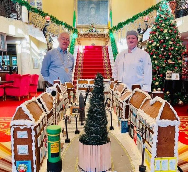Amazing Offaly chef creates truly staggering Christmas cake that's in a league of its own