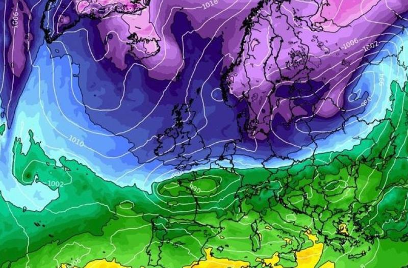 Forecaster warns weather could be very cold for Ireland for Christmas with possible snow