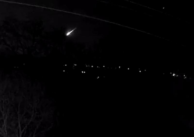 Fireball which lit up night sky was space debris, experts say