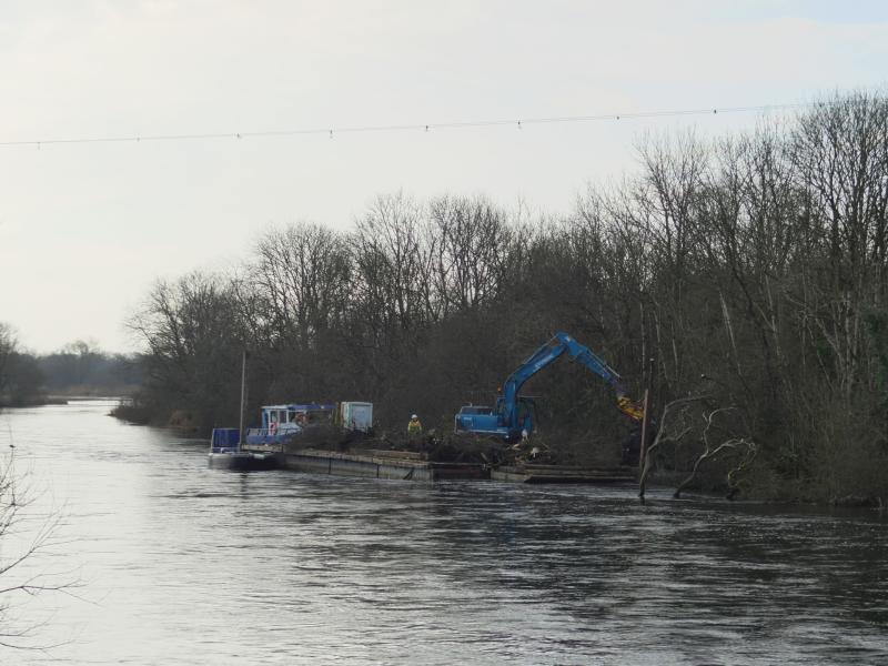 Maintenance work ongoing on the River Shannon near Offaly this week