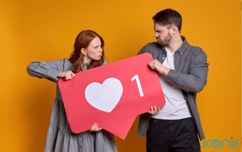 GUIDE: How to cope with strained sibling relationships as an adult