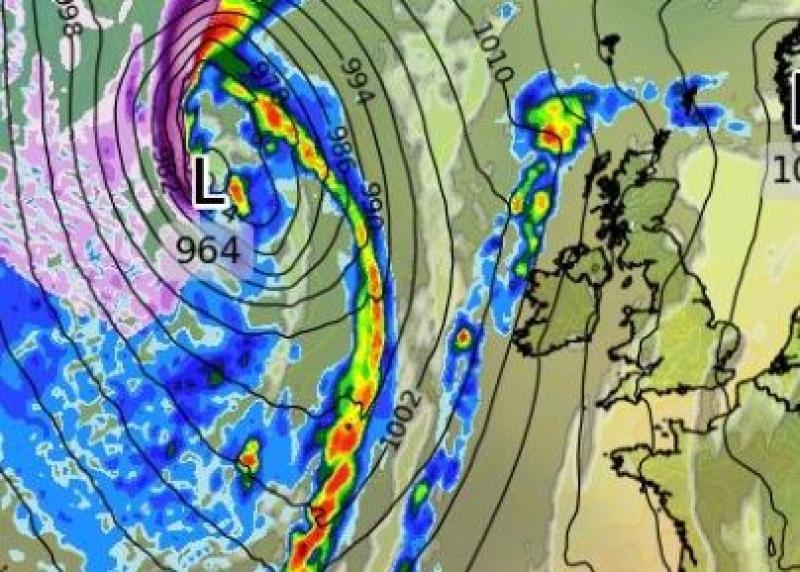 'Low pressure anomaly' to bring high temperatures but very wet weather to Ireland in coming weeks Met Eireann warns