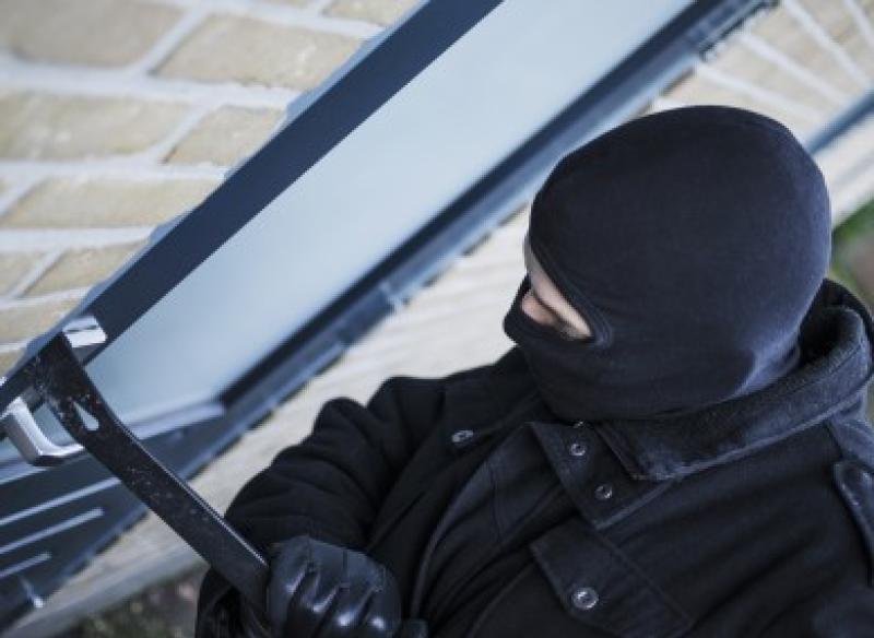 Garda&iacute;&nbsp;in Offaly and neighbouring counties investigating rural house burglaries