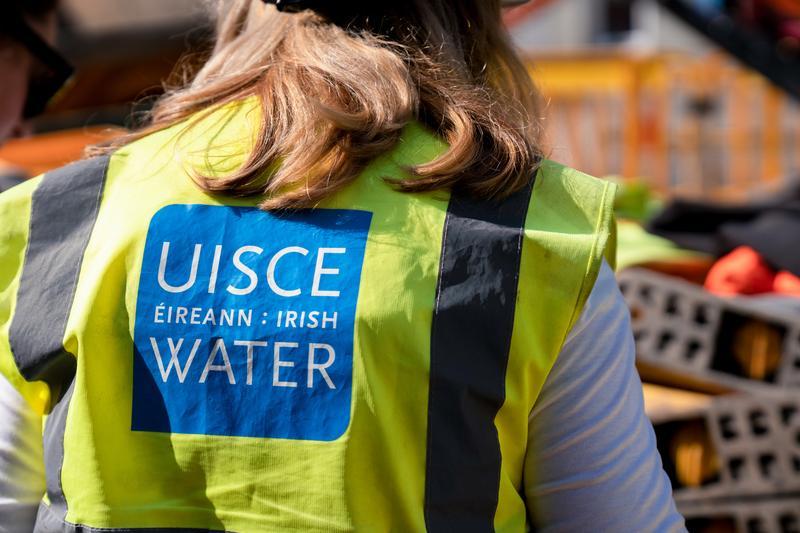 Uisce Éireann, in partnership with Offaly County Council, is replacing approximately 5.5km of aged water mains with new modern pipes in Clonbulloge. 