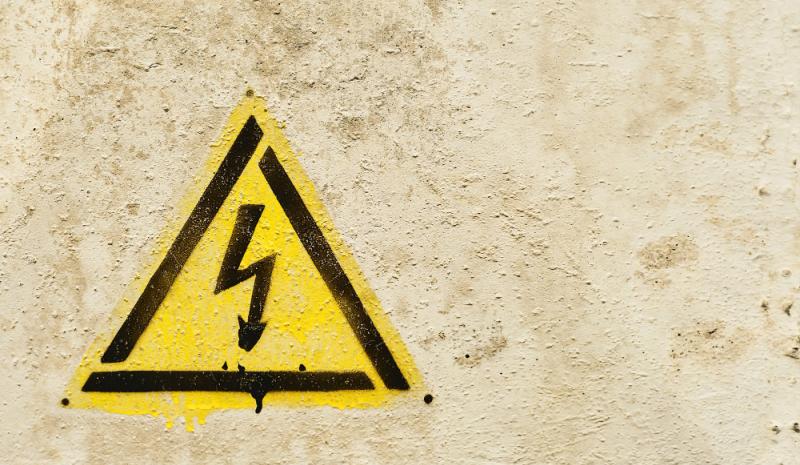 WARNING: Brand of travel adapter sold to Irish consumers recalled due to risk of electric shock