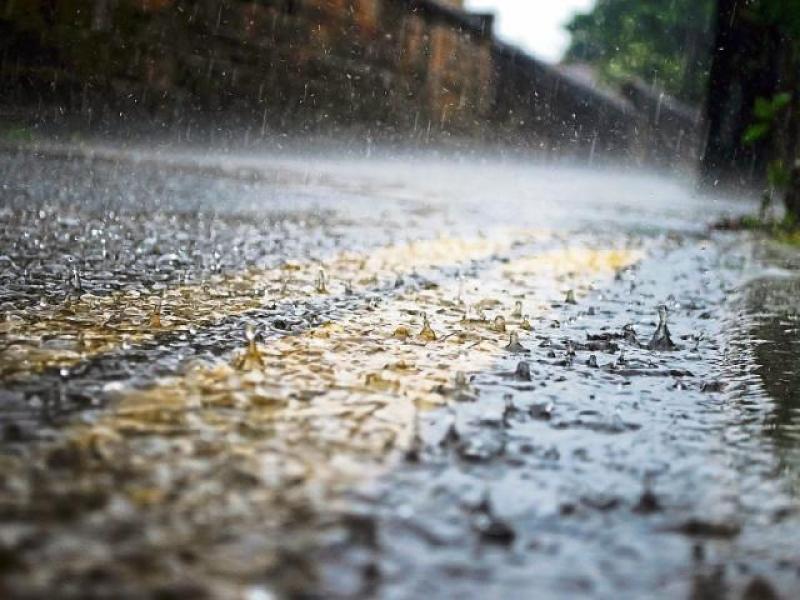 Met &Eacute;ireann issues status orange and yellow rain warnings for several counties 