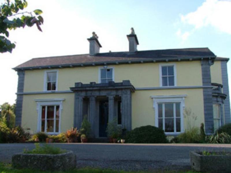 Self-catering accommodation to be provided for Ukrainian refugees at Inchmore House in Clara