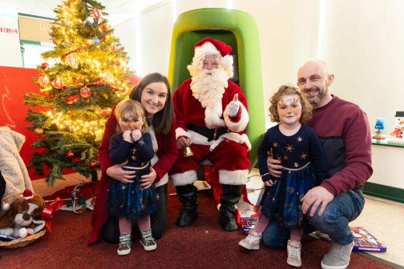 PICTURES: Festive crowds gather to enjoy Christmas Market in Offaly village 		