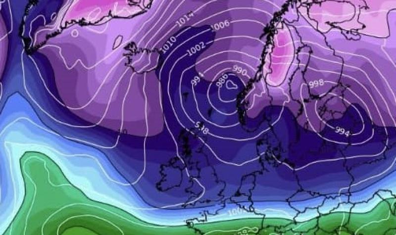 Offaly forecaster predicts snow as Ireland's cold snap weather 'intensifies'