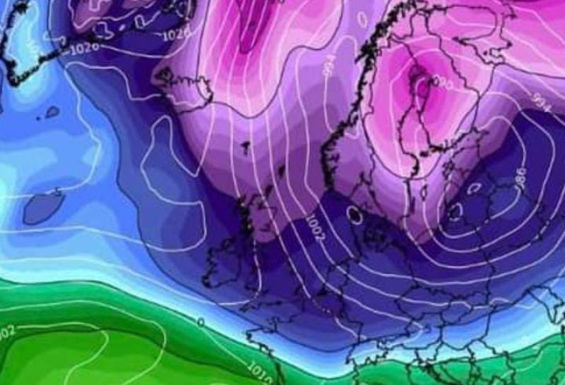 Offaly forecaster predicts snow warnings but there's a twist in latest Ireland weather update 