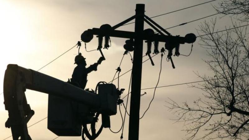 ALERT: Nearly 400,000 and businesses without power following Storm Darragh