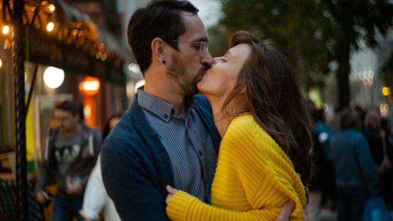 POLL: Is it better to celebrate Valentine's Day on February 14 or at the weekend? 