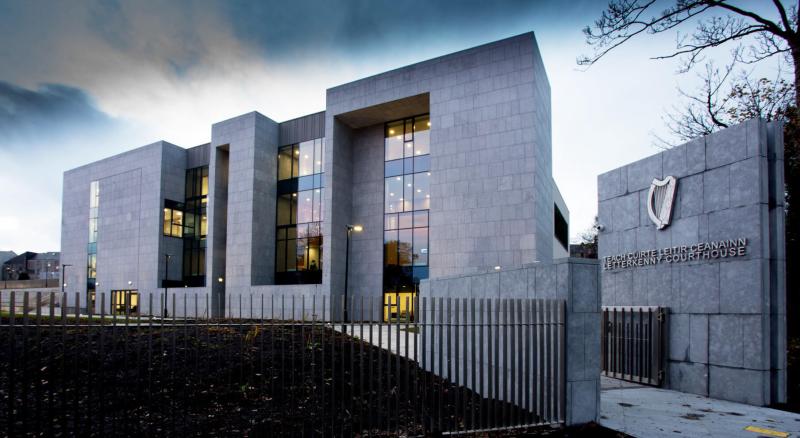 Suspended sentence for man with who threatened woman with '12 inch' kitchen knife