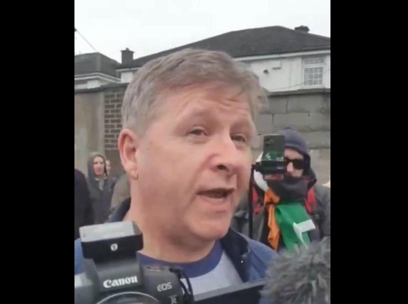 RT&Eacute; journalist Barry O'Kelly praised for keeping cool in confrontation with far right demonstrators