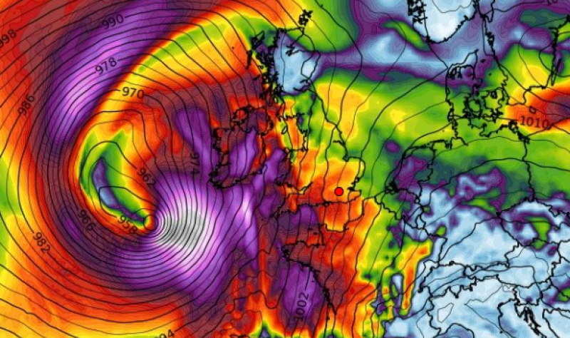 Storm Kathleen to undergo 'bombogenisis' before blasting Ireland amid Met Eireann warnings