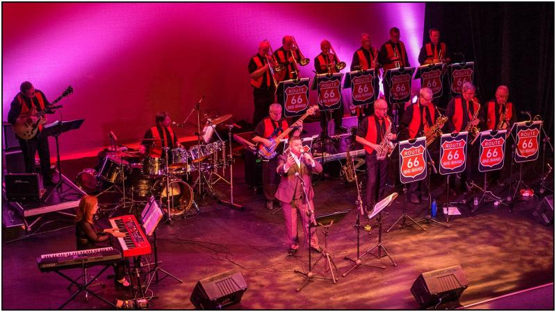Offaly entertainer fronts big band's 15 date 25th anniversary nationwide tour 