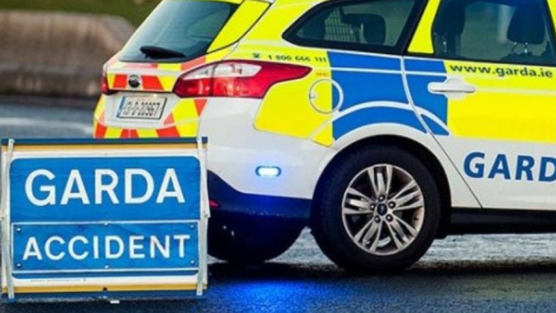 Lorry and car involved in Offaly crash with delays expected 